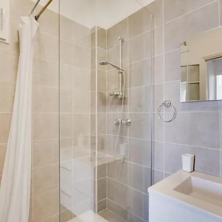 Apartament Plein Center Cozy Studio With Independent Kitchen *