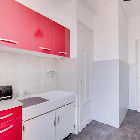 Apartament Plein Center Cozy Studio With Independent Kitchen